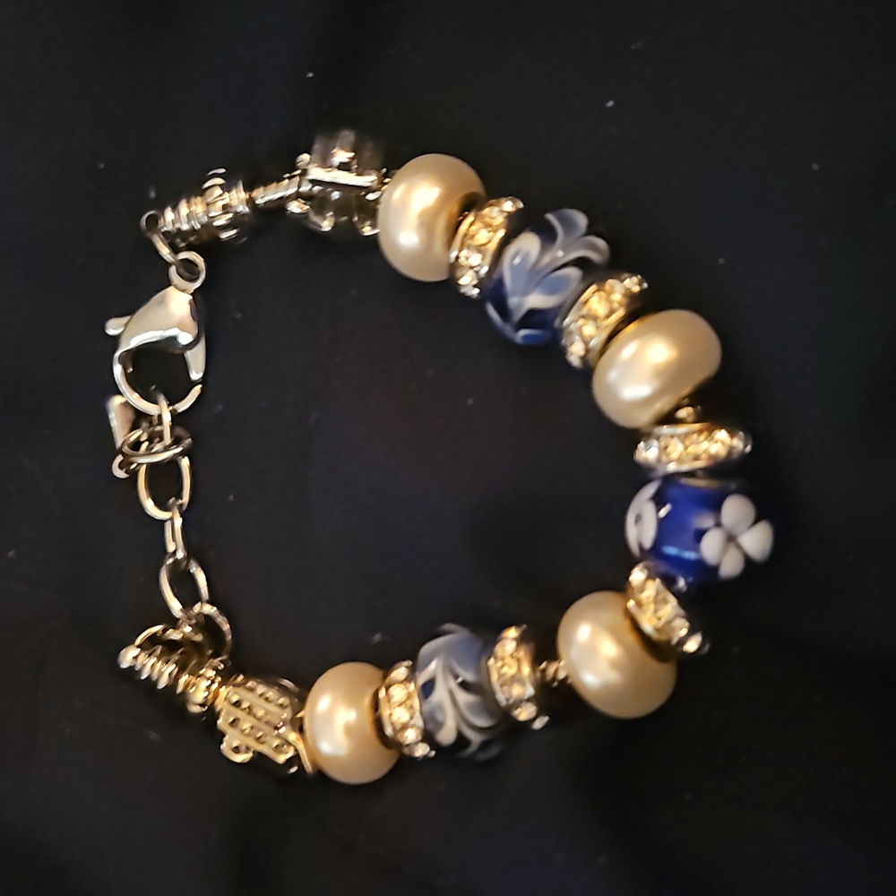 Bella perlina charm bracelet